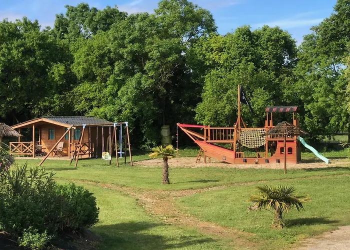 Les Rudali Newport فيلة